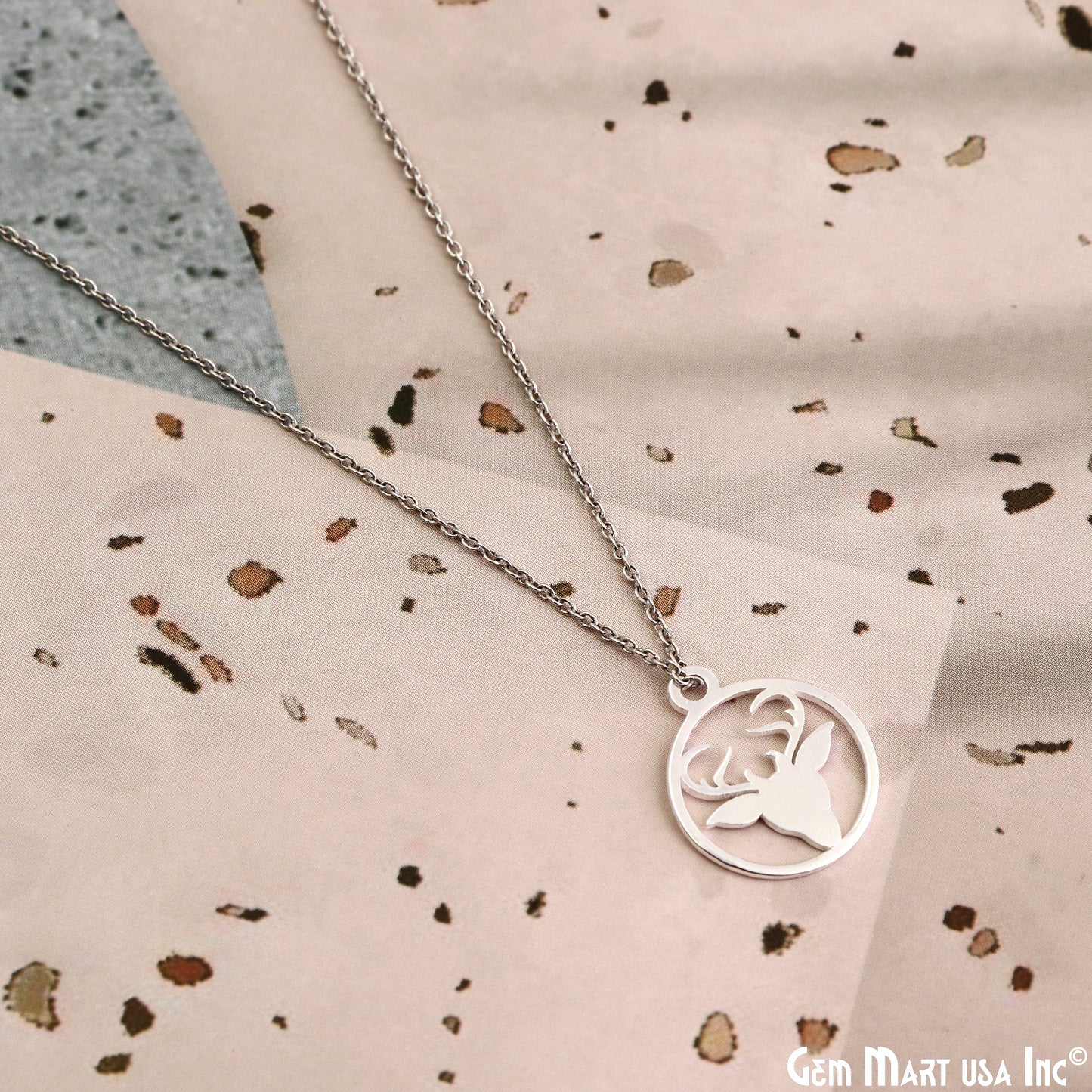 Deer Head In Round Shape Charm Laser Finding Silver Plated Charm For Bracelets & Pendants