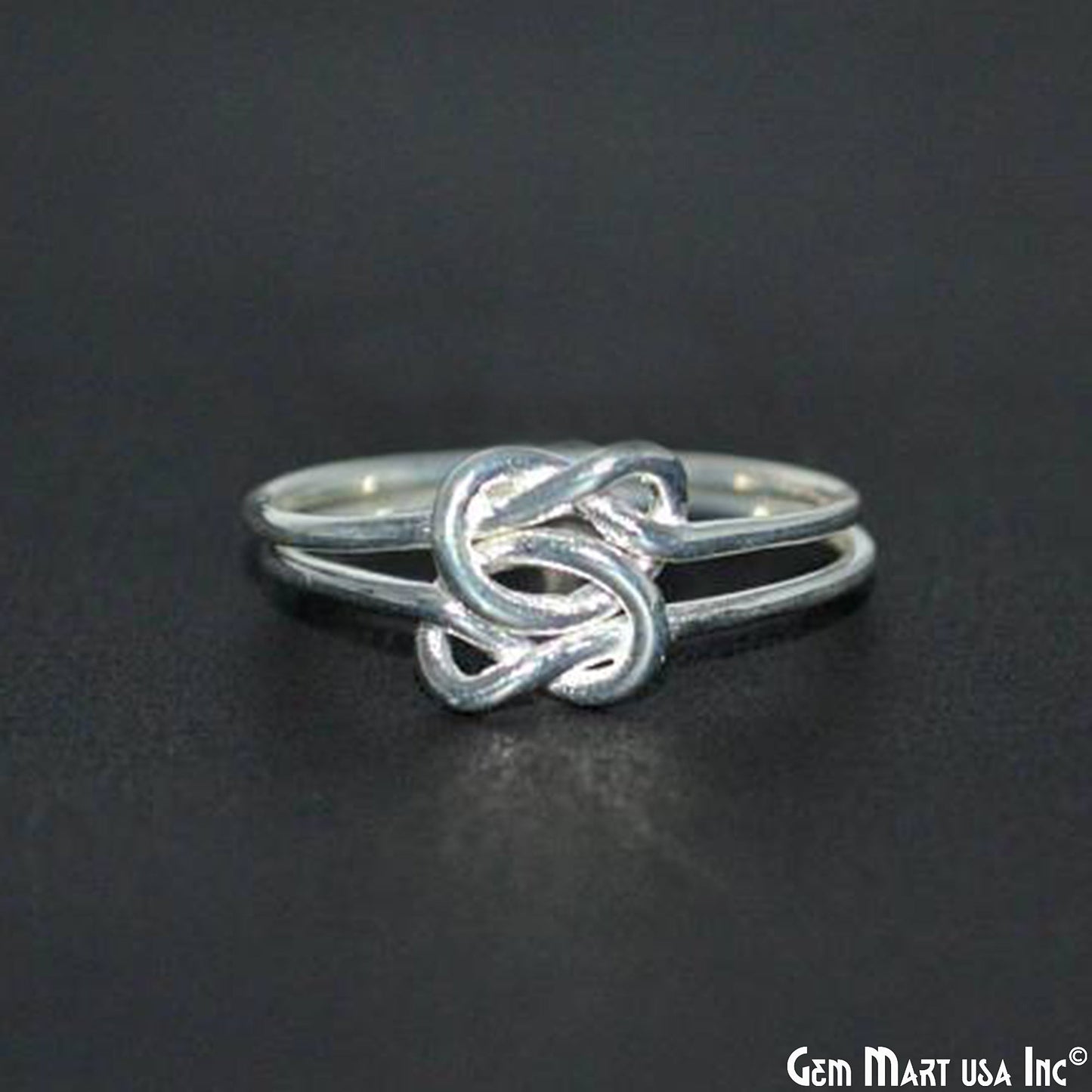 Minimalistic Stylish Stackable Delicate Band Ring - Ring Size 7US