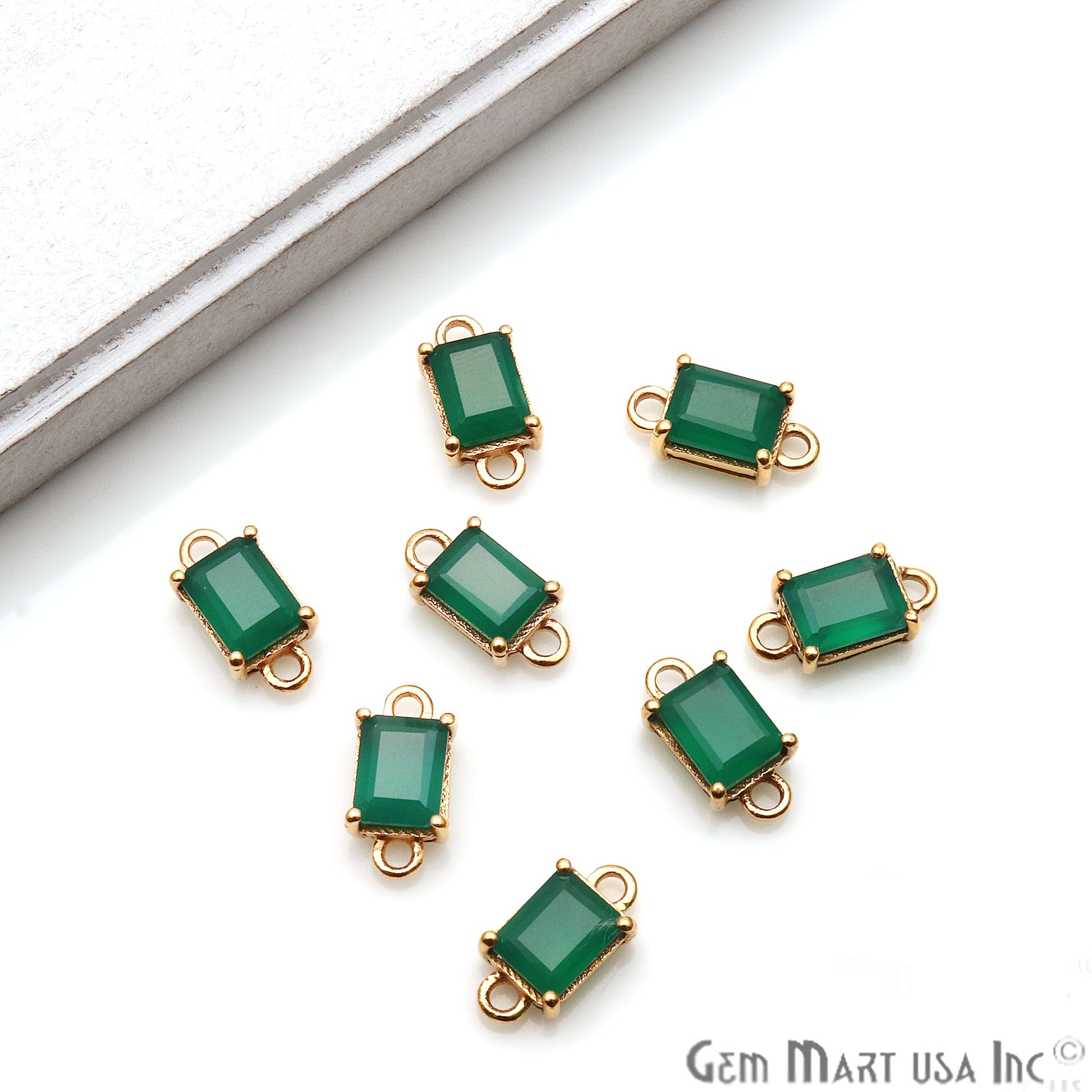Green Onyx 6x8mm Rectangle Gold Plated Prong Setting Gemstone Connector (Pick Bail) - GemMartUSA