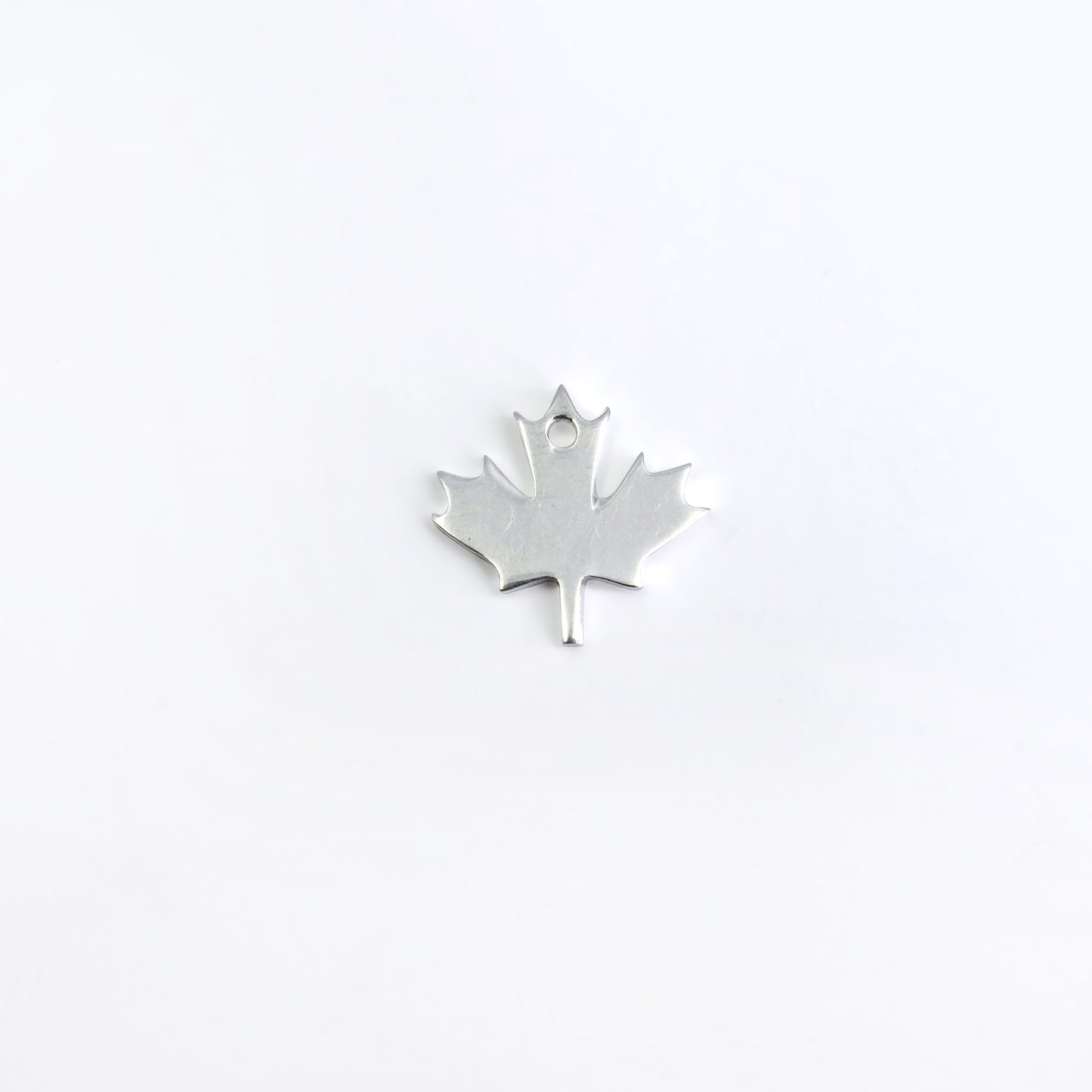 Maple Leaf Shape Laser Finding Silver Plated 15x14.8mm Charm For Bracelets & Pendants