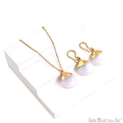 With our customizable moonstone connectors! Perfect for crafting unique pendants, necklaces, bracelets, and earrings. Let your creativity shine with endless possibilities.